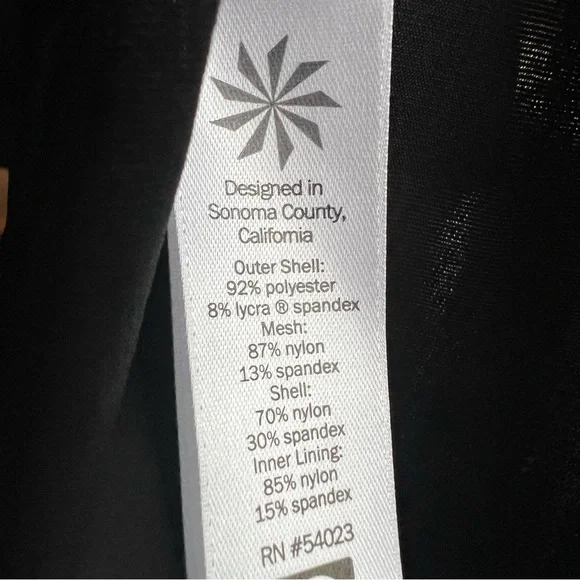 Athleta Women’s Black 2 in 1 Attached Cross Back Bra and Tank Top, Size Small - Picture 6 of 8